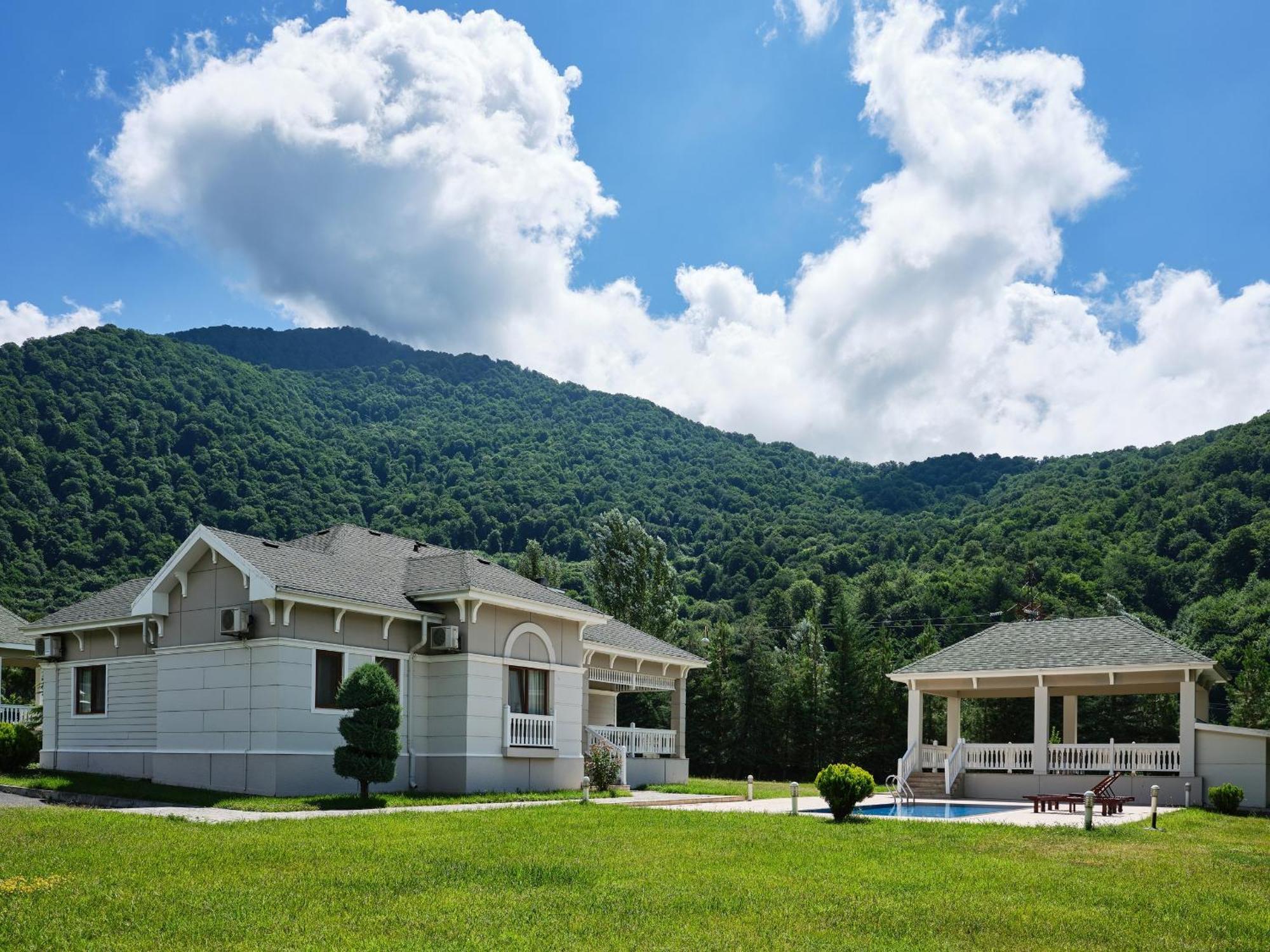 Qafqaz Riverside Hotel Gabala Eksteriør bilde The resort