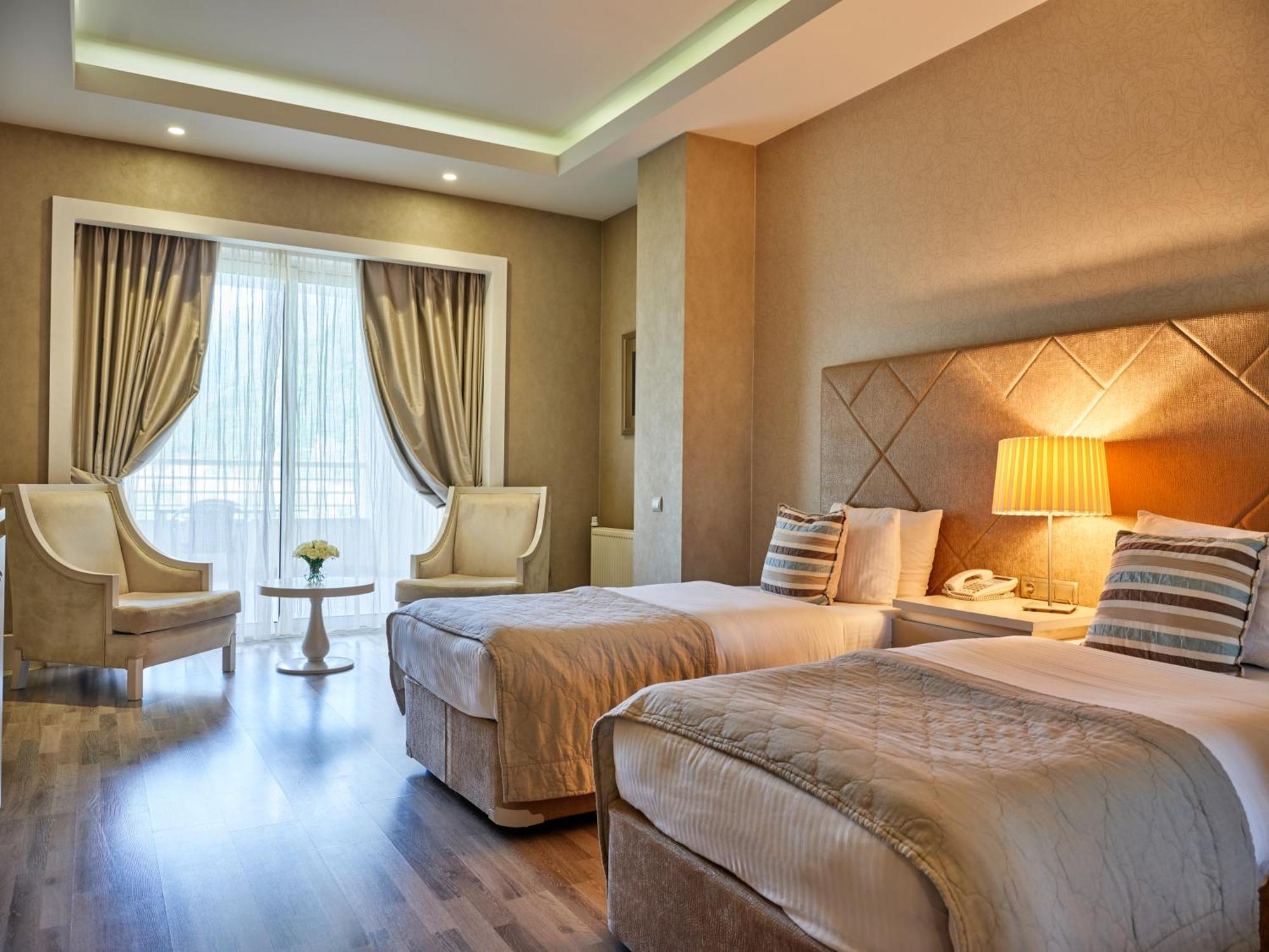 Qafqaz Riverside Hotel Gabala Eksteriør bilde Deluxe Room